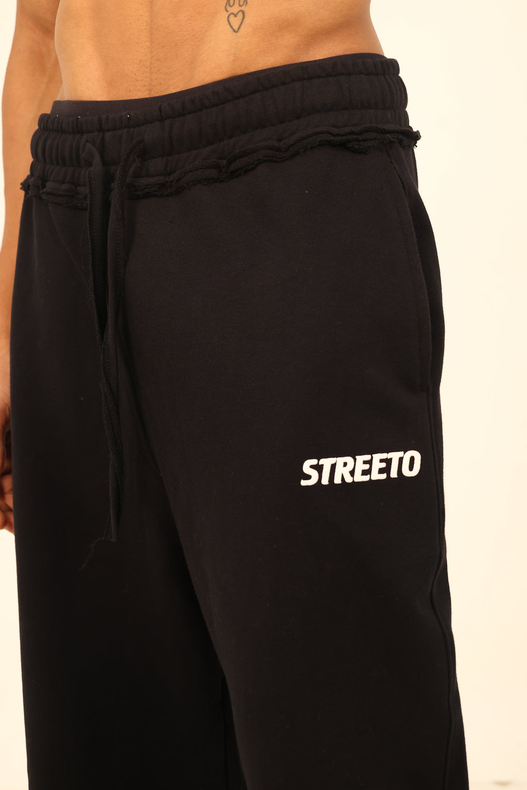 STREETO essential relax fit track pants