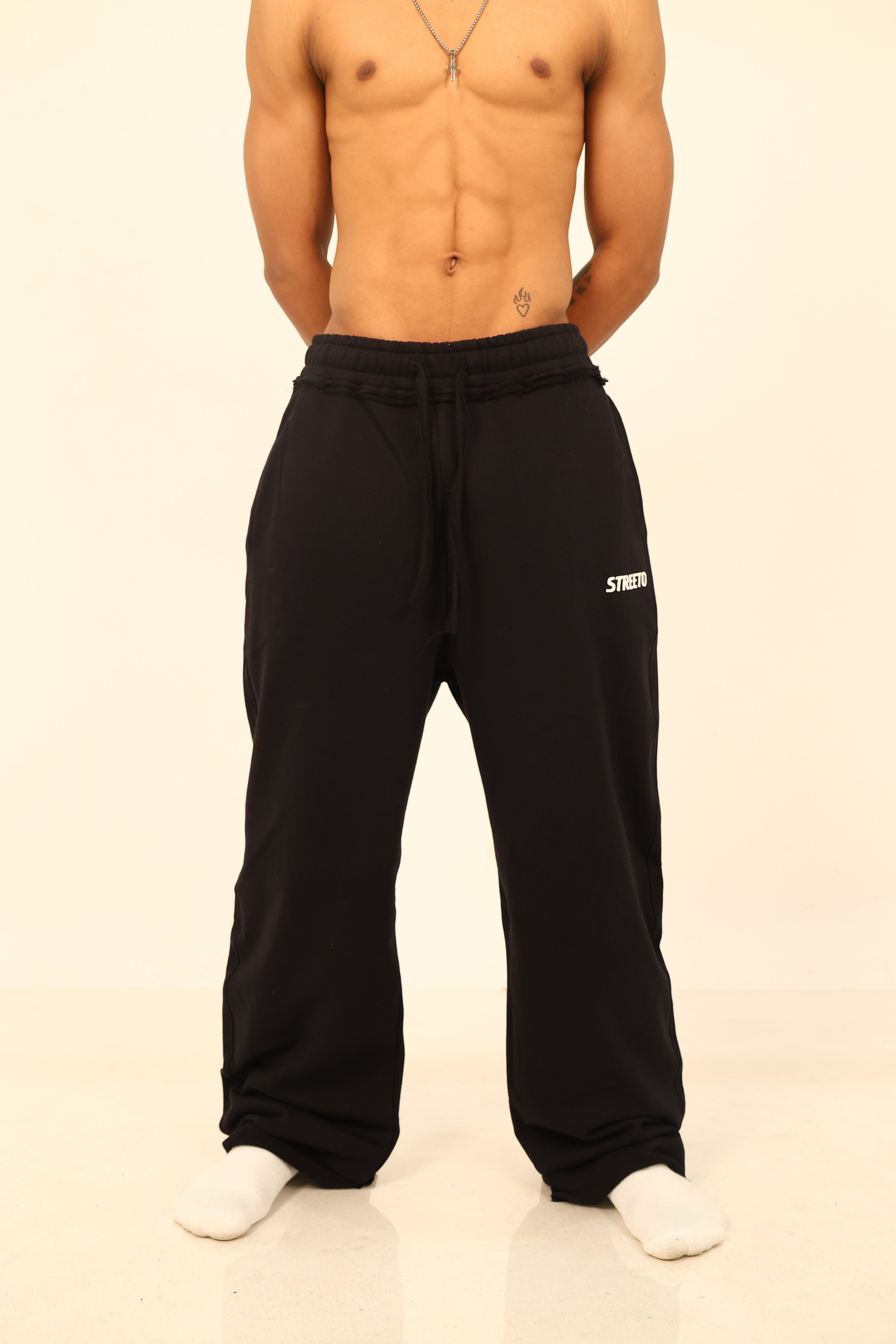 STREETO essential relax fit track pants