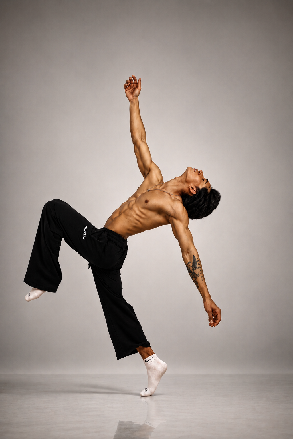 STREETO essential relax fit track pants