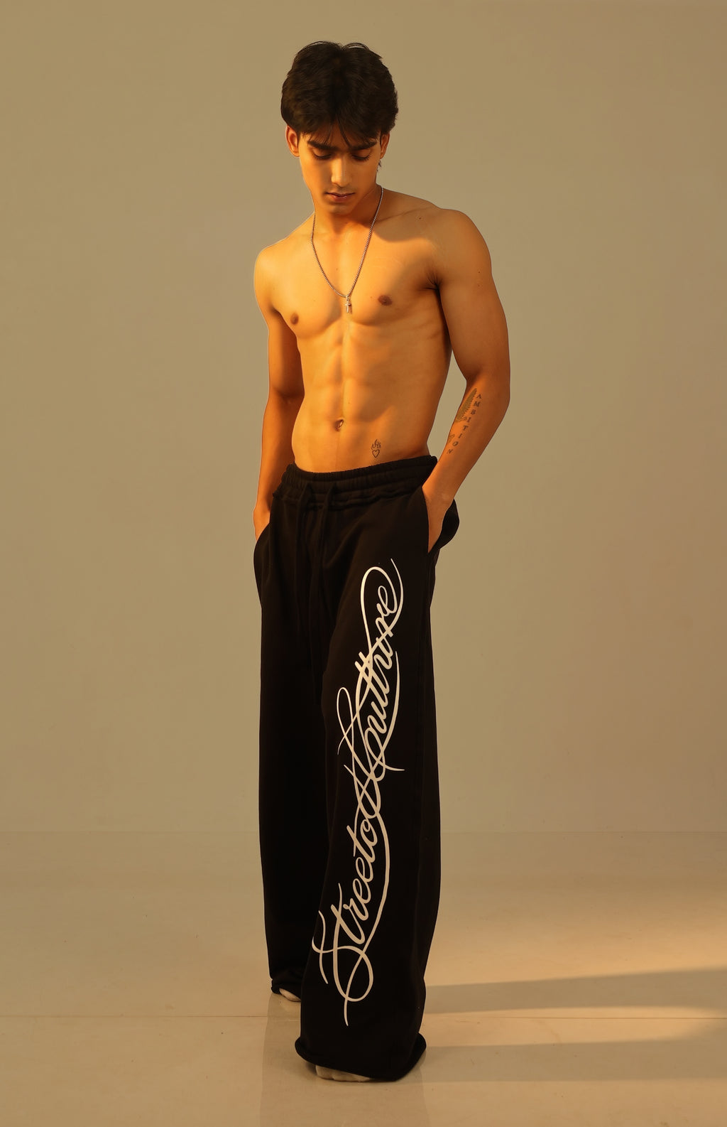 Streeto culture baggy fit track