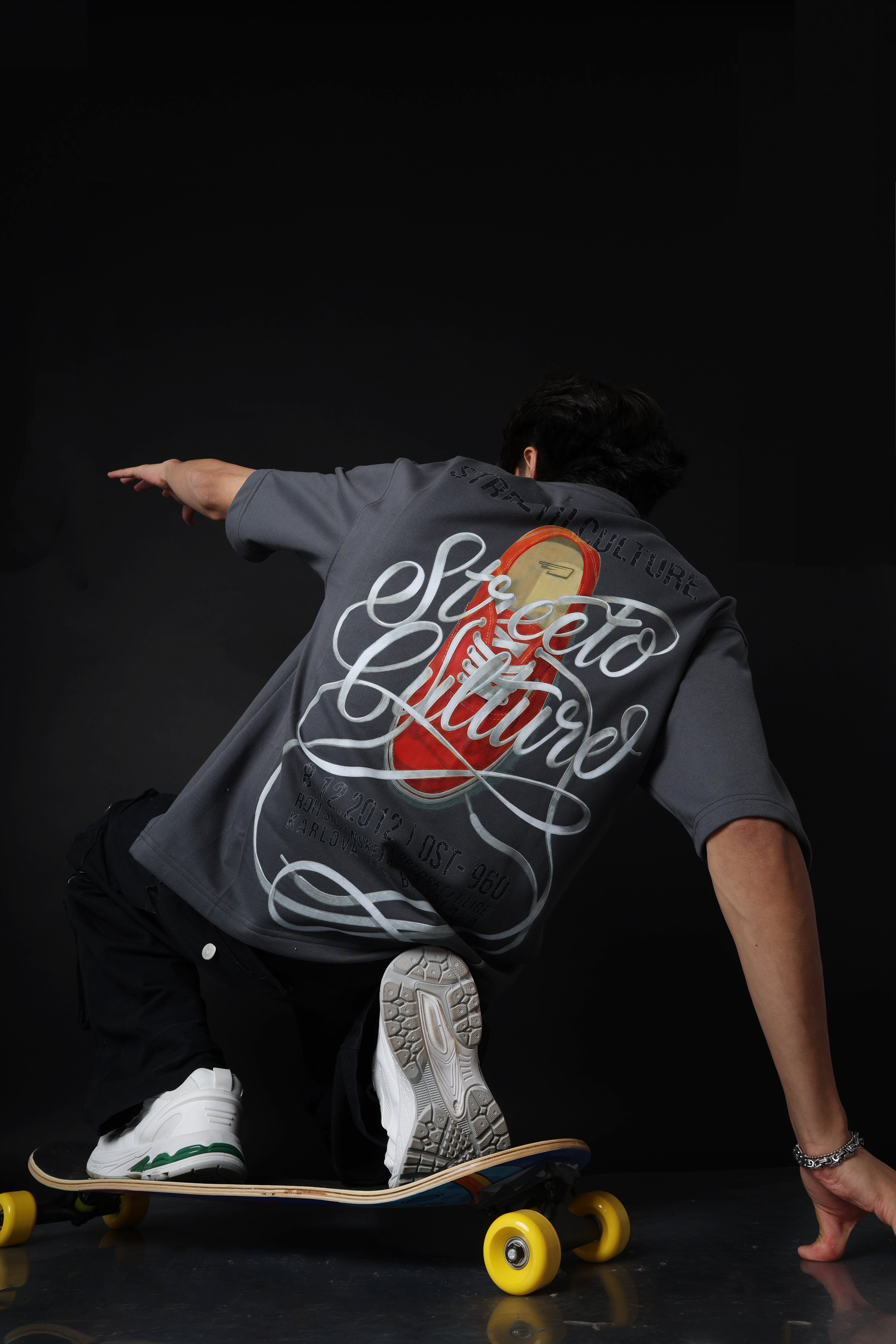 Streeto heritage sneaker tee